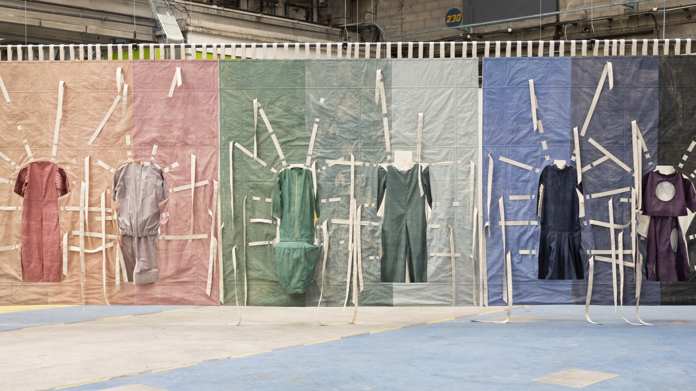 Idiopolis (I-X), une œuvre de Nefeli Papadimouli au Frac-Artothèque