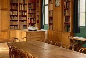 Visite en autonomie - Découvrez la bibliothèque du musée