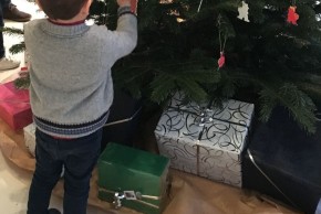 Mes premiers pas au musée - Des cadeaux sous le sapin