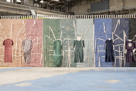 Idiopolis (I-X), une œuvre de Nefeli Papadimouli au Frac-Artothèque