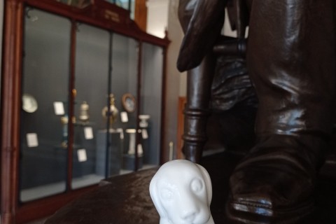 Le chien Porcelaine et son mini-musée