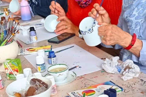 Visite "Du bout des doigts" - Une tasse pour Noël (Atelier de peinture)